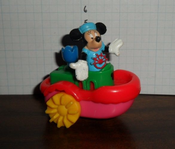 Minnie No Barco