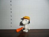 K94-37- Snoopy  - Snoopy baseball