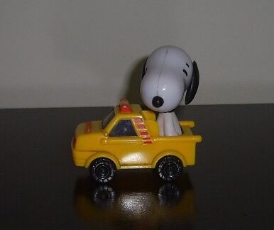 Mc Donalds - Snoopy Invençoes - Snoopy carro amarelo