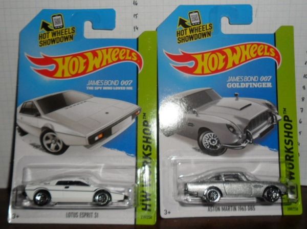 Hot Wheels - Hw Work Shop - 2 Carros James Bond - 2014