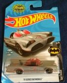 Hot Wheels - 2019 - Batman 35 - Tv series Batmobile cinza