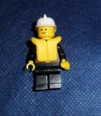 Lego - Boneco Bombeiro B