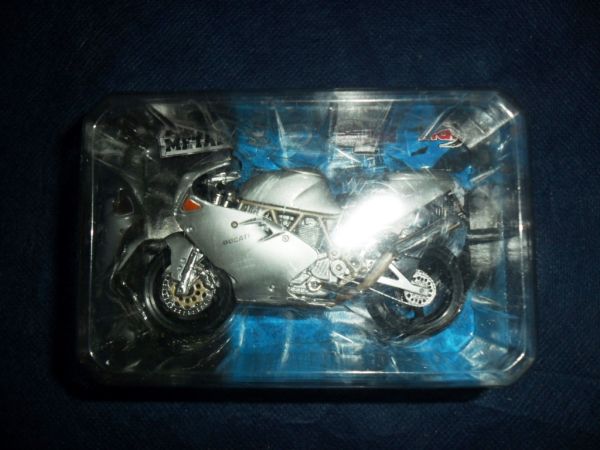 Moto Ducati Maisto 1:18